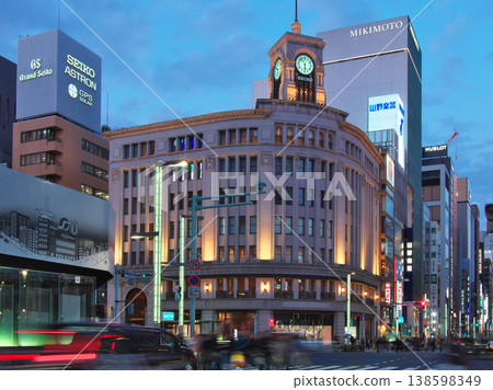 春日銀座四丁目十字路口熙熙攘攘的傍晚景象;都會景觀(2026年3月) 春日銀座四丁目十字路口熙熙攘攘的傍晚景象;都會景觀(2026年3月) 138598349