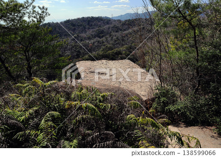 Table Rock (Hyogo Prefecture) 138599066