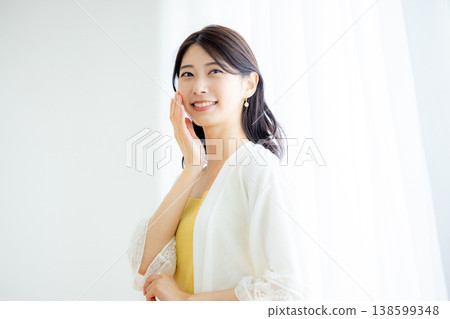 Young woman, beauty image Young woman, beauty image 138599348