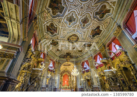 Baroque cathedral adorned with gold 138599780