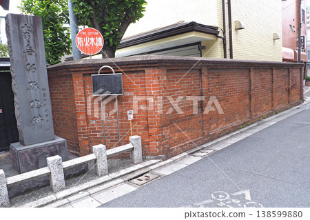 The brick wall of Katsusenji Temple (Adachi Ward, Tokyo) 138599880