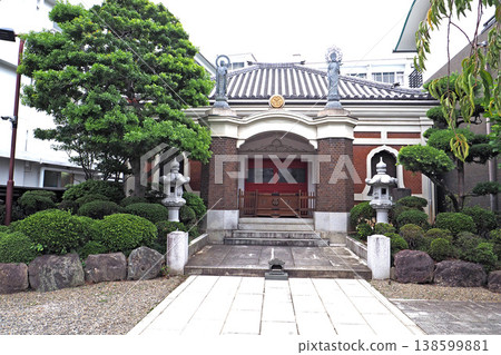 The main hall of Shōsenji Temple (Adachi Ward, Tokyo) The main hall of Shōsenji Temple (Adachi Ward, Tokyo) 138599881