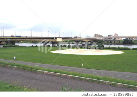 Arakawa Riverbed (Adachi Ward, Tokyo) 138599885