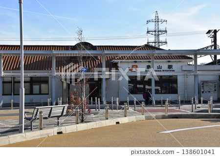三重縣龜山市:JR龜山站及車站前的景色 三重縣龜山市:JR龜山站及車站前的景色 138601041
