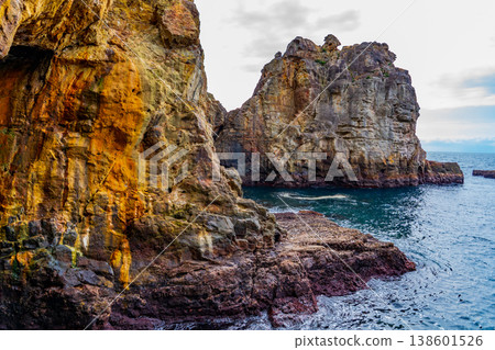 Sandanbeki Cliffs, Shirahama Town, Wakayama Prefecture Sandanbeki Cliffs, Shirahama Town, Wakayama Prefecture 138601526
