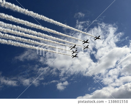 Blue Impulse flying in the blue sky Blue Impulse flying in the blue sky 138601558