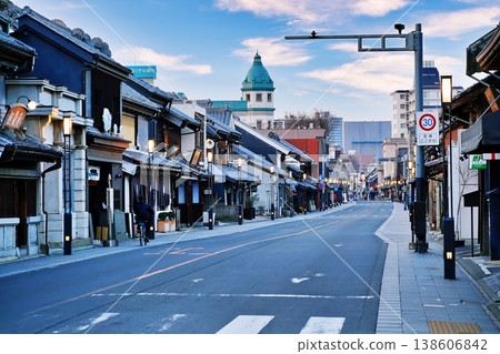 小江戶川越一番街商店街:傳統倉庫街景 小江戶川越一番街商店街:傳統倉庫街景 138606842