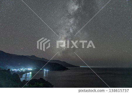 The Milky Way, starry landscape, Yakushima Island where gods reside (autumn) The Milky Way, starry landscape, Yakushima Island where gods reside (autumn) 138615737