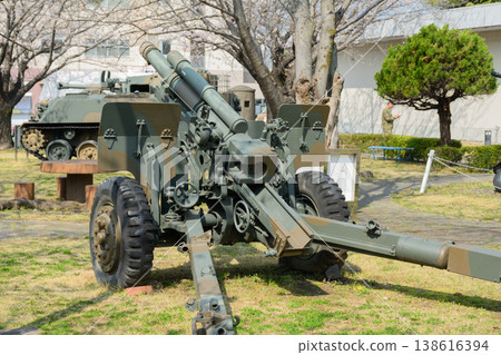 日本陸上自衛隊105公厘榴彈砲M2A1 日本陸上自衛隊105公厘榴彈砲M2A1 138616394