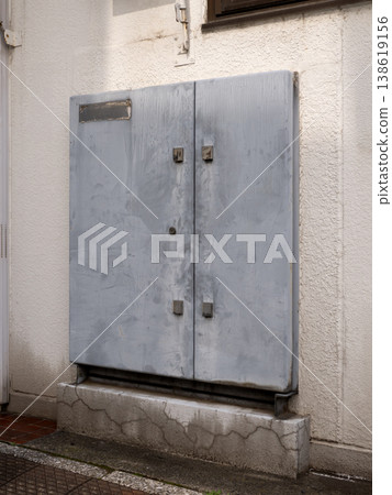 old building electrical panel old building electrical panel 138619156