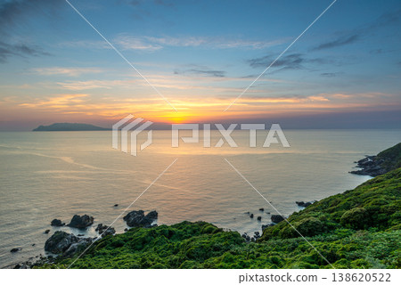 Sunset over the East China Sea: Yakushima Island, where gods reside (Spring) 138620522