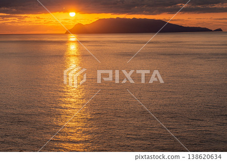 Sunset over Kuchinoerabu Island from Yakushima (Spring) Sunset over Kuchinoerabu Island from Yakushima (Spring) 138620634
