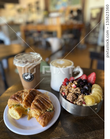 Tropical breakfast Tropical breakfast 138623360