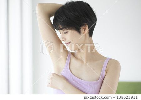 女性美容：腋下除毛和美容護理 138623911