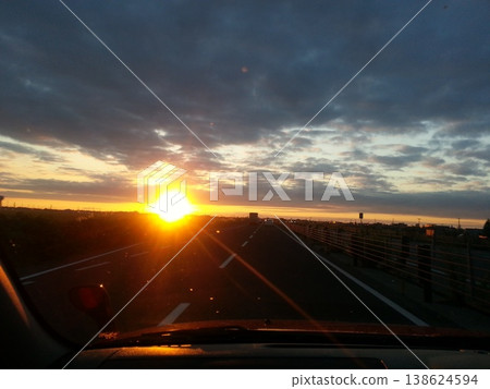 一場夢幻震撼的日落 138624594