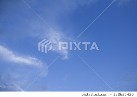 cirrus clouds 138625426