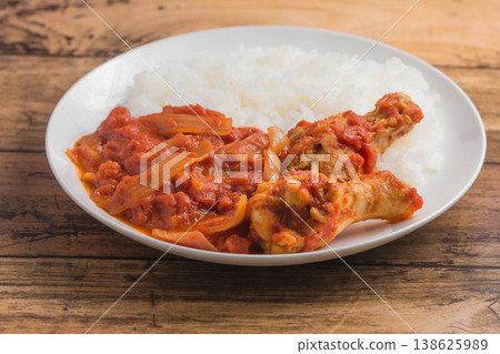 番茄醬燉雞翅配米飯 138625989