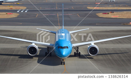 Boeing 787, Korean Air's blue airplane 138626314