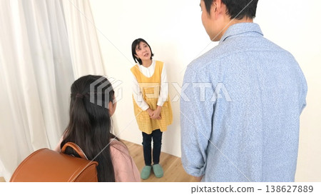Elementary school student greeting image Elementary school student greeting image 138627889