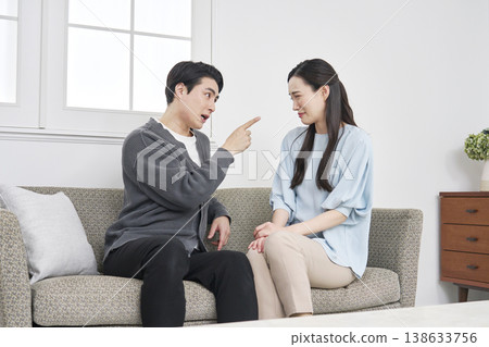 Men who emotionally abuse women Men who emotionally abuse women 138633756