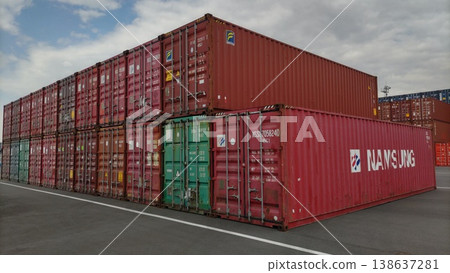 Stacked container 138637281