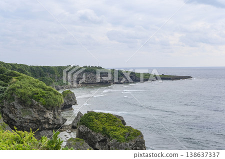 Cape Kyan, the southernmost point of Okinawa Island Cape Kyan, the southernmost point of Okinawa Island 138637337