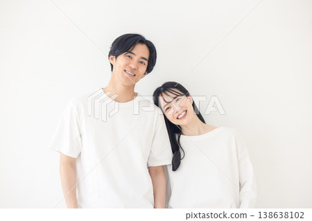 年輕夫婦 138638102