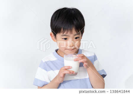 Children who drink milk Children who drink milk 138641844