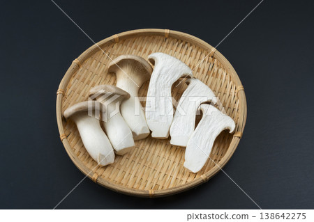king oyster mushroom king oyster mushroom 138642275