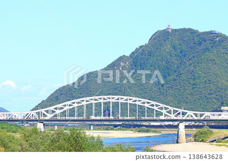 Gifu City, Gifu Prefecture, scenery of Chuseki Bridge and Mount Kinka Gifu City, Gifu Prefecture, scenery of Chuseki Bridge and Mount Kinka 138643628