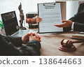 Lawyers or legal experts advise and advise on signing business contracts. or real estate trading to citizens or businessmen 138644663