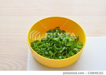 Chopped green onions, Matsumoto Ippon Negi Chopped green onions, Matsumoto Ippon Negi 138646181