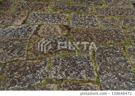 鵝卵石鋪著雨 138646472