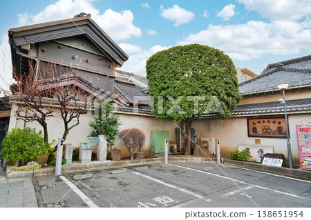 The traditional storehouse-style townscape of Kawagoe, known as "Little Edo," and the Yamazaki Museum of Art The traditional storehouse-style townscape of Kawagoe, known as "Little Edo," and the Yamazaki Museum of Art 138651954