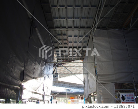 臨時鷹架現場 臨時鷹架現場 138655071