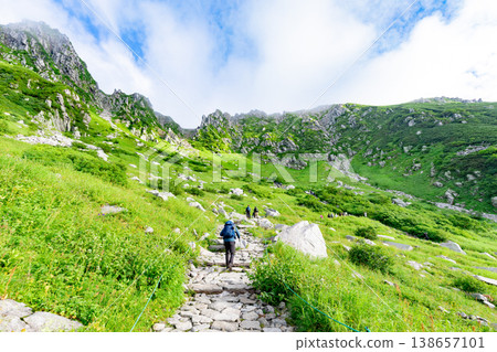 Senjojiki Cirque hiking trails and spectacular views 138657101