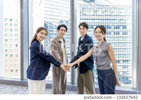 團結起來，鬥志昂揚，嘿嘿哦！ 138657642