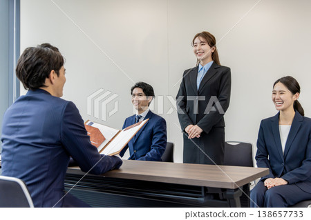 職業中期招募、職業生涯、精英、面試圖片 職業中期招募、職業生涯、精英、面試圖片 138657733