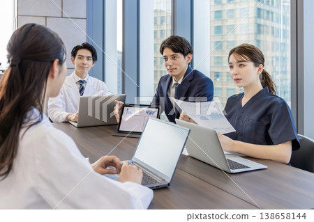 Business Hospital Doctor Research MR Meeting Business Negotiation 138658144