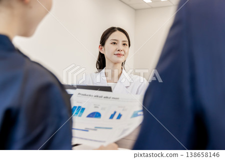 Business Hospital Doctor Research MR Meeting Business Negotiation Business Hospital Doctor Research MR Meeting Business Negotiation 138658146