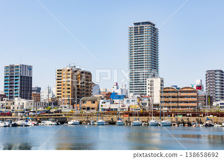 Akashi City's port and townscape (Hyogo Prefecture) Akashi City's port and townscape (Hyogo Prefecture) 138658692