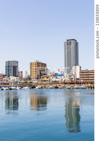 Akashi City's port and townscape (Hyogo Prefecture) Akashi City's port and townscape (Hyogo Prefecture) 138658809