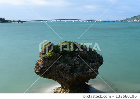 The rocks jutting out of the sea and the Hamahiga Bridge: A view from Amamichu's tomb The rocks jutting out of the sea and the Hamahiga Bridge: A view from Amamichu's tomb 138660190