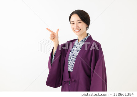 middle-aged woman in yukata middle-aged woman in yukata 138661394