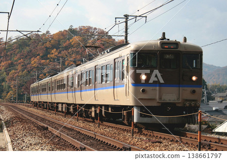 [JR-W] 山陽本線115系更新塗裝（K編成: 姬路-愛生⇔岡山） 138661797
