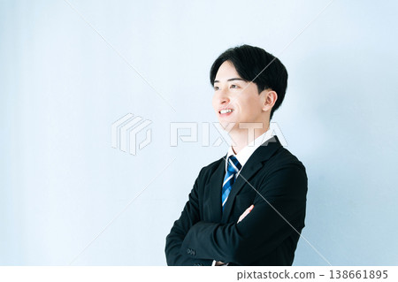 穿著西裝的男人的肖像 穿著西裝的男人的肖像 138661895