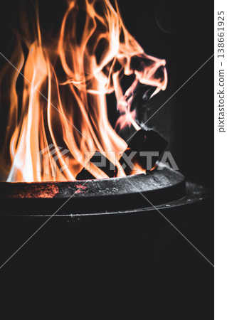 冬天裡帶來溫暖的火焰 138661925