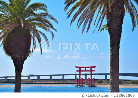 Shizuoka Prefecture: The red torii gate and blue sky of Bentenjima Island in Hamamatsu City Shizuoka Prefecture: The red torii gate and blue sky of Bentenjima Island in Hamamatsu City 138662866