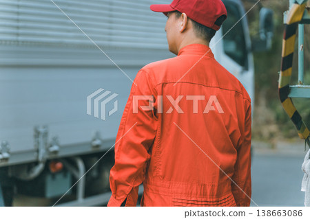 Large Vehicle Mechanic Large Vehicle Mechanic 138663086
