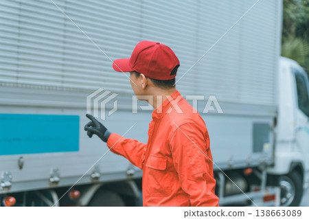 Large Vehicle Mechanic Large Vehicle Mechanic 138663089